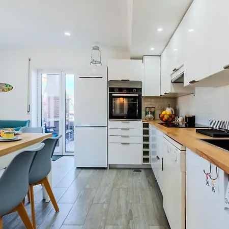 Cantinho Dos Pereiras - Center Of * Santa Cruz (Oeste)