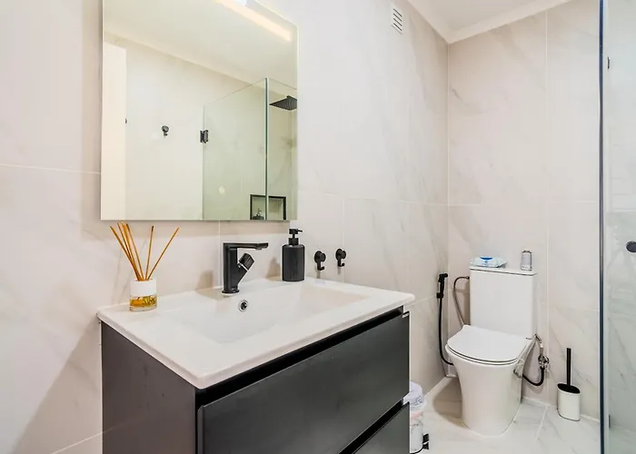 Cantinho Dos Pereiras - Center Of