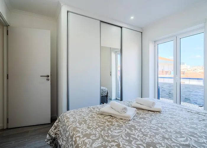 Cantinho Dos Pereiras - Center Of *